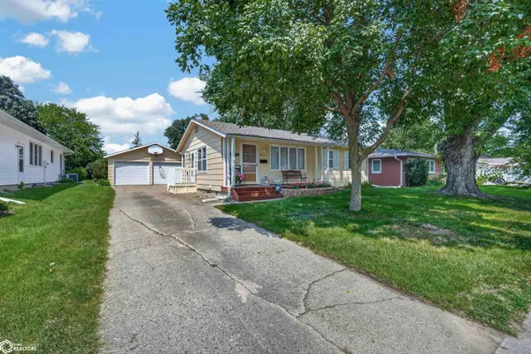 1419 Jefferson ST, Ames, IA 50010-4244