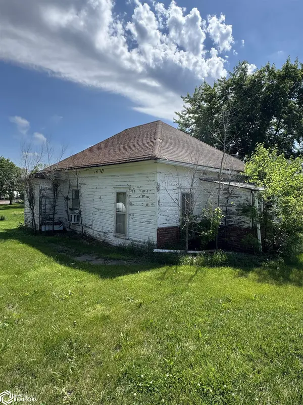 204 5Th AVE, Prescott, IA 50859