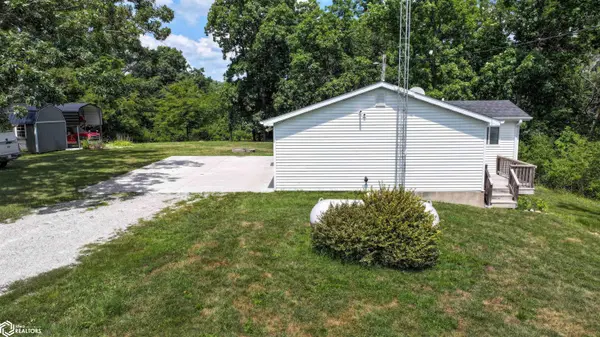 15095 25th ST, Bloomfield, IA 52537