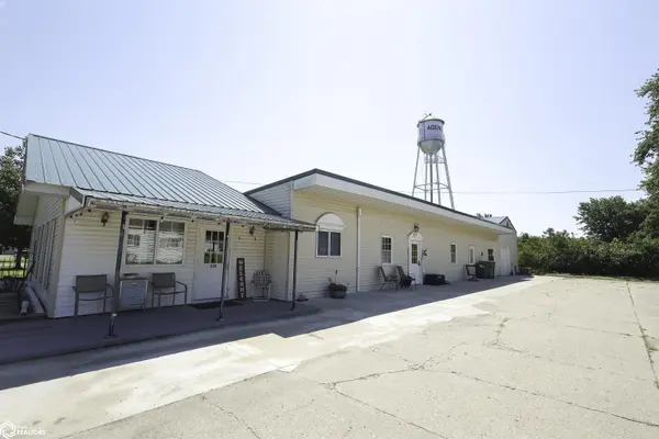 208 E Main ST, Agency, IA 52530