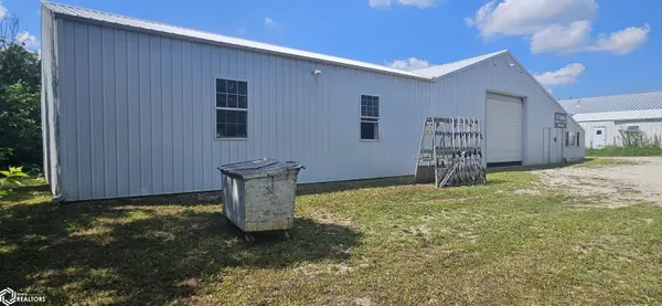 901 1st, Leon, IA 50144