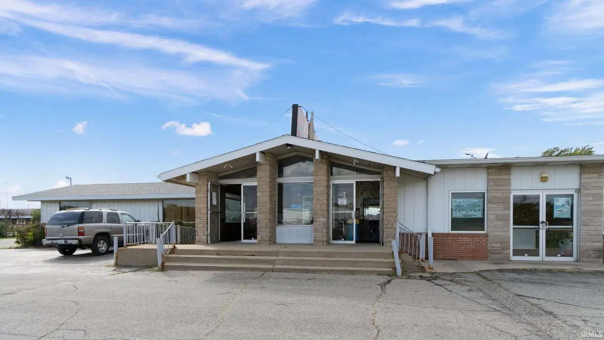 0010 W 815 N RD, Howe, IN 46746