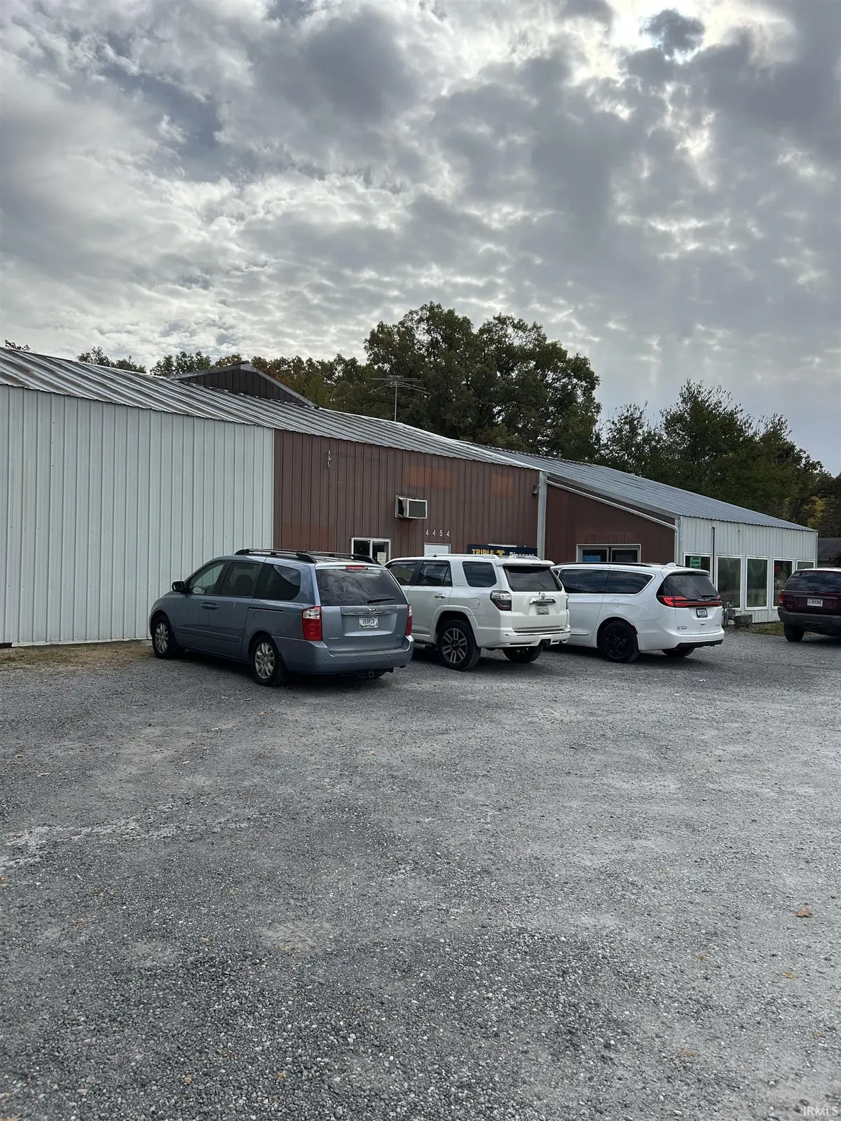 4454 N State Road 13 HWY, Leesburg, IN 46538