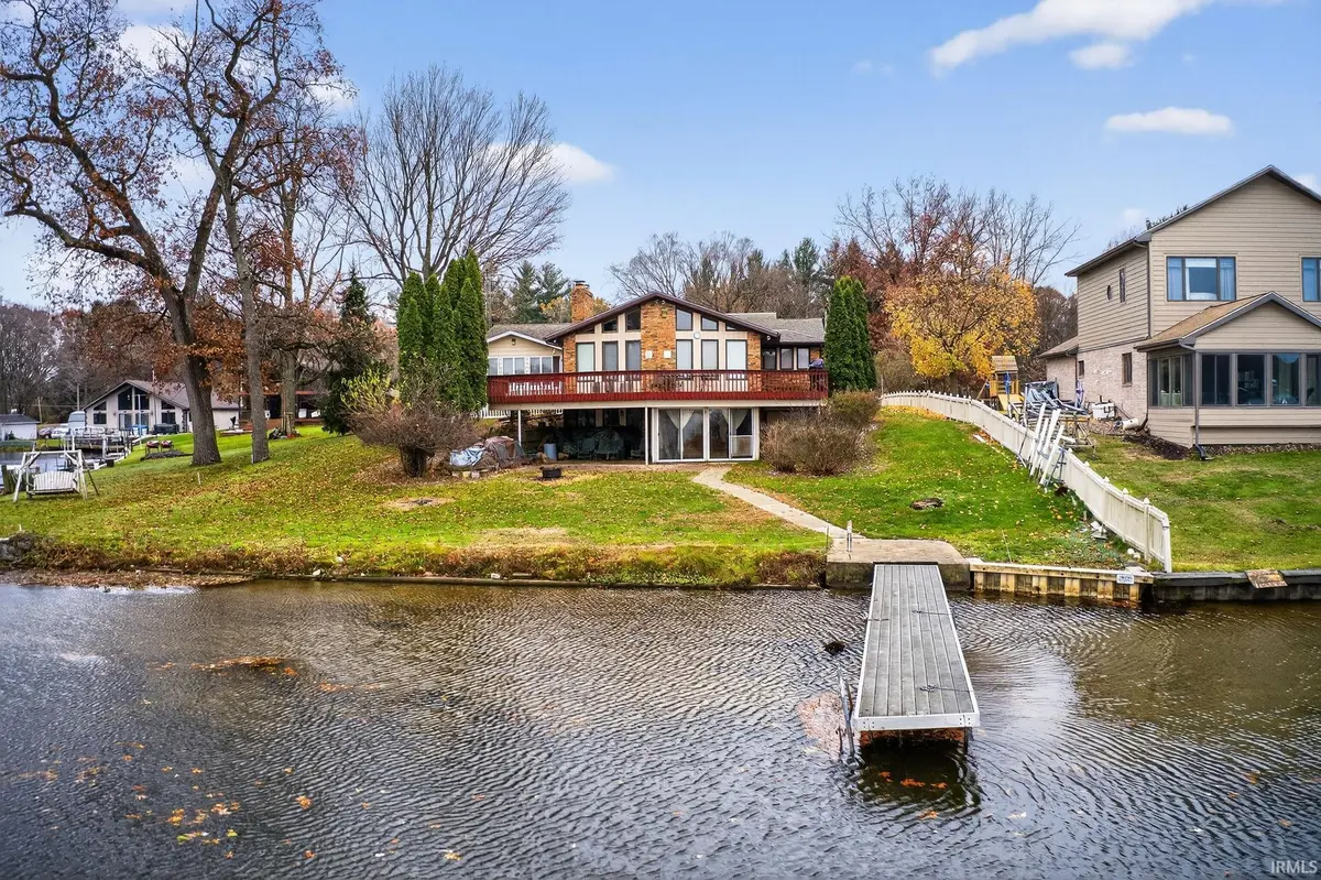 20782 S Lake DR, Walkerton, IN 46574-8251