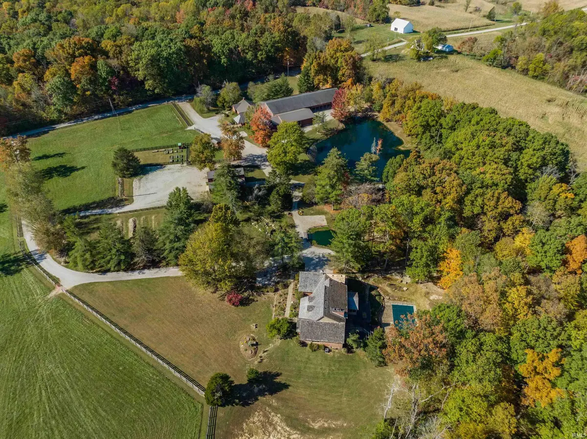 2034 Dubois RD, Spencer, IN 47460-6246
