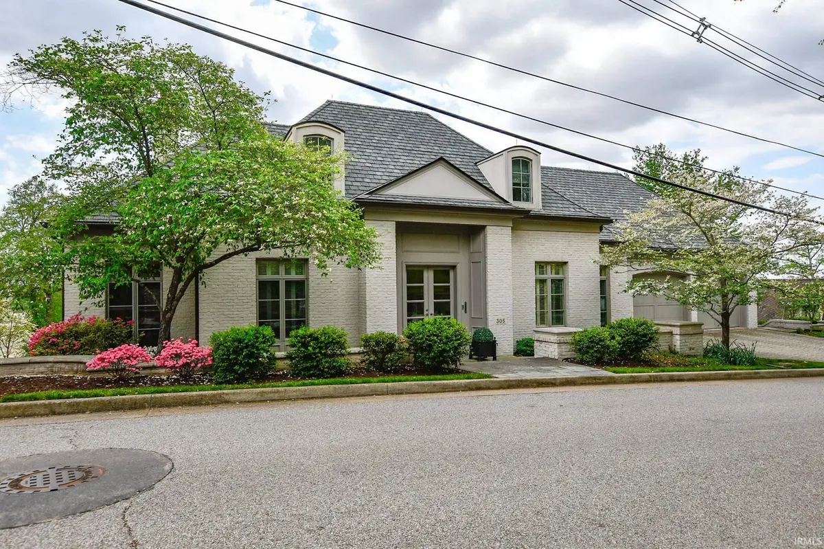 305 E Jennings ST, Newburgh, IN 47630