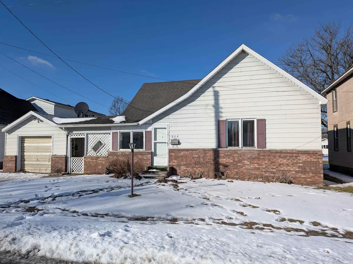 206 N George ST, North Judson, IN 46366-1116