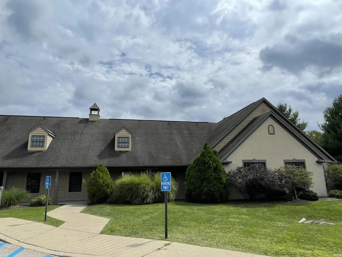 451 S Park Ridge RD #102, Bloomington, IN 47401