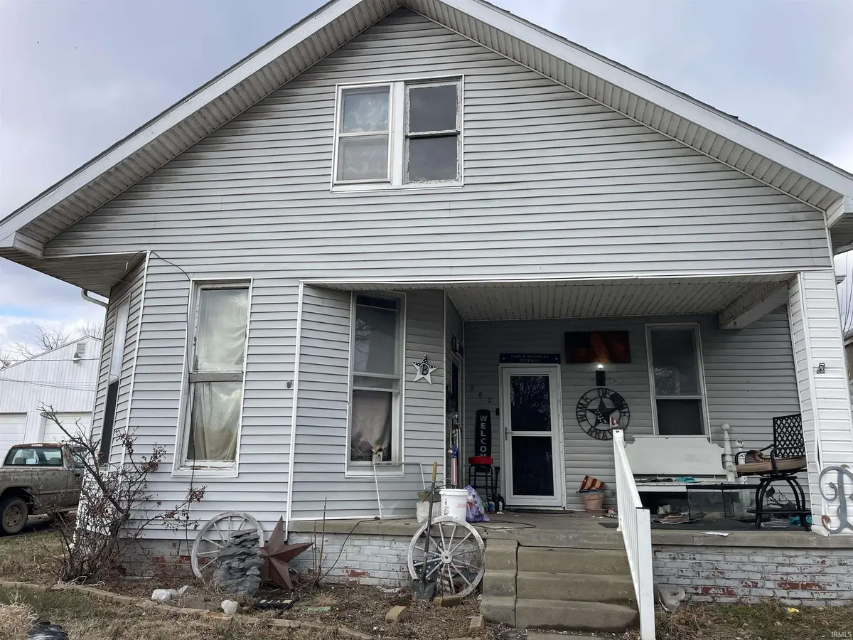 203 W Tenth ST, Mount Vernon, IN 47620