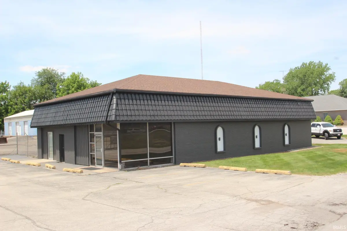 1372 S Wabash ST, Wabash, IN 46992
