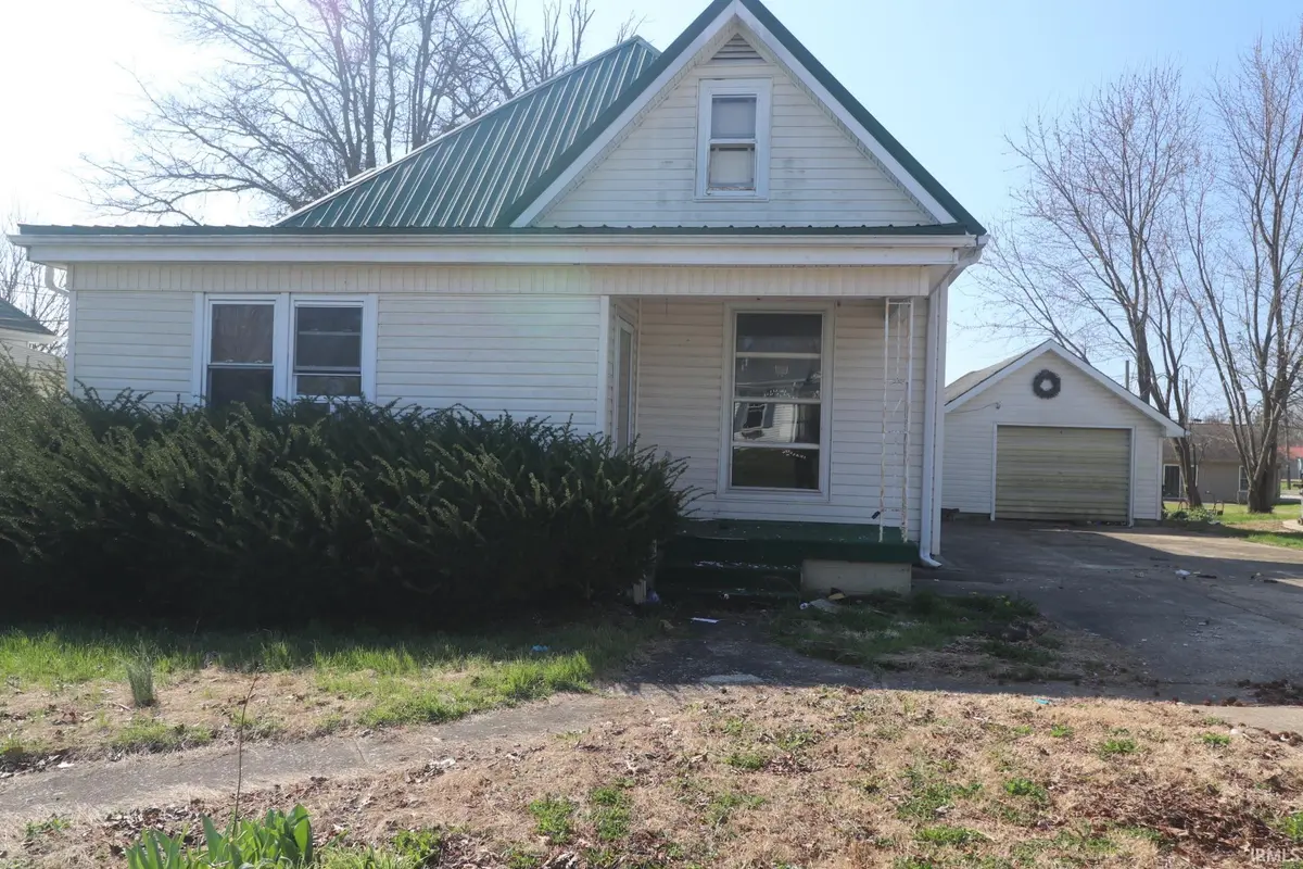 405 SW 3rd ST, Loogootee, IN 47553