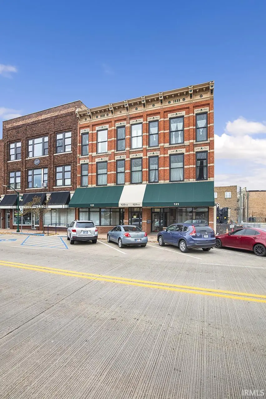 121 & 123 S Main ST, Elkhart, IN 46516