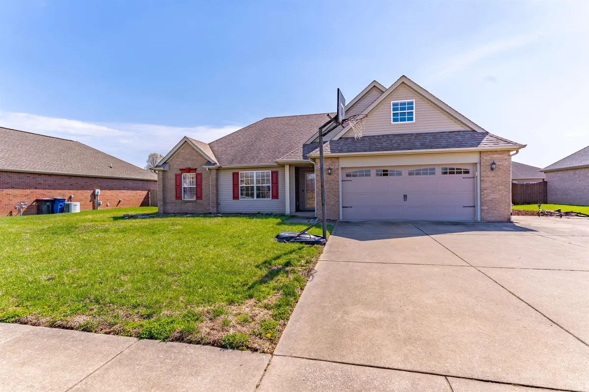 6281 Bryanna CT, Newburgh, IN 47630