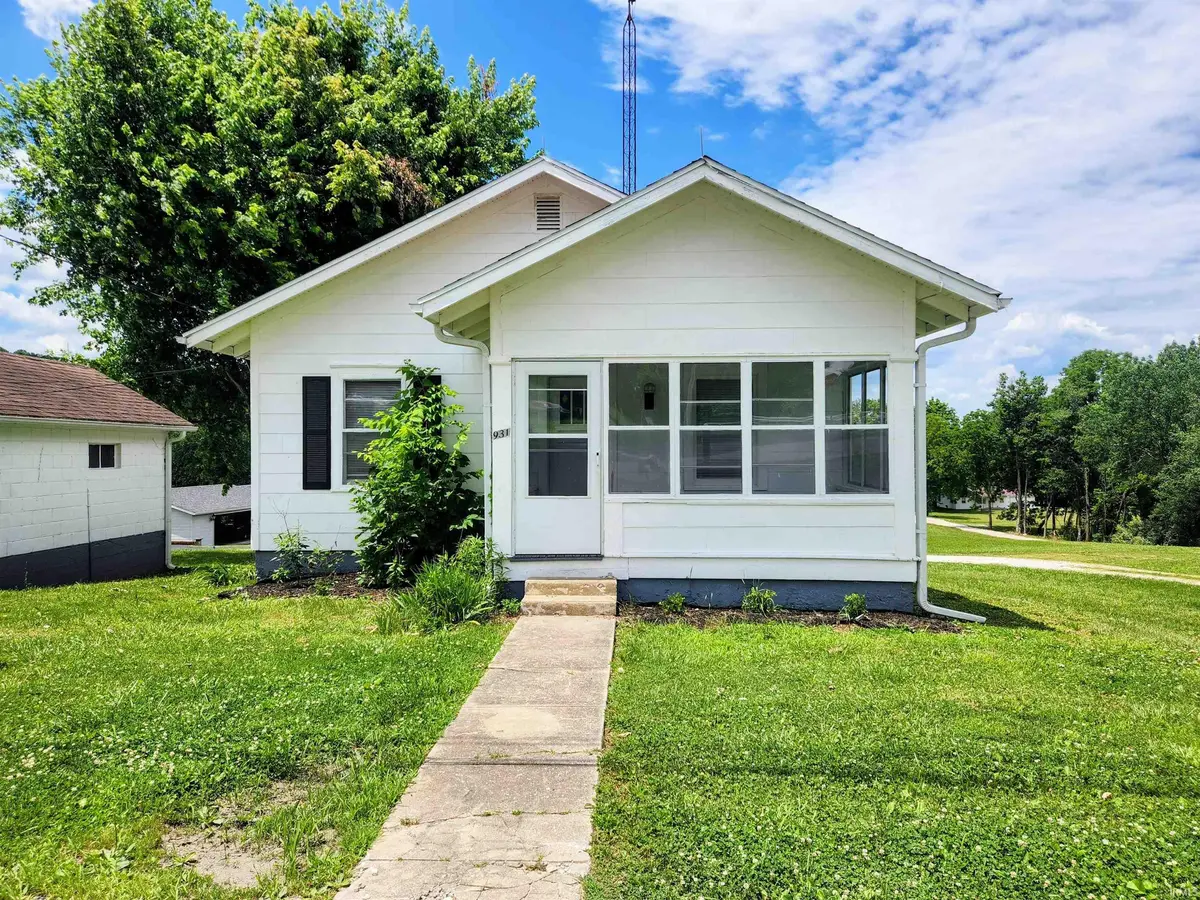 931 S Paoli Unionville RD, Paoli, IN 47454