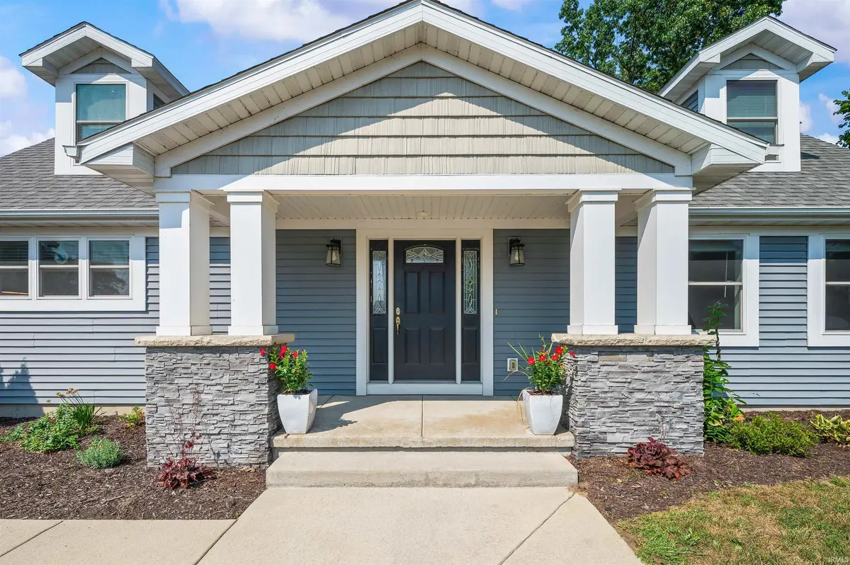 623 Corby BLVD, South Bend, IN 46617