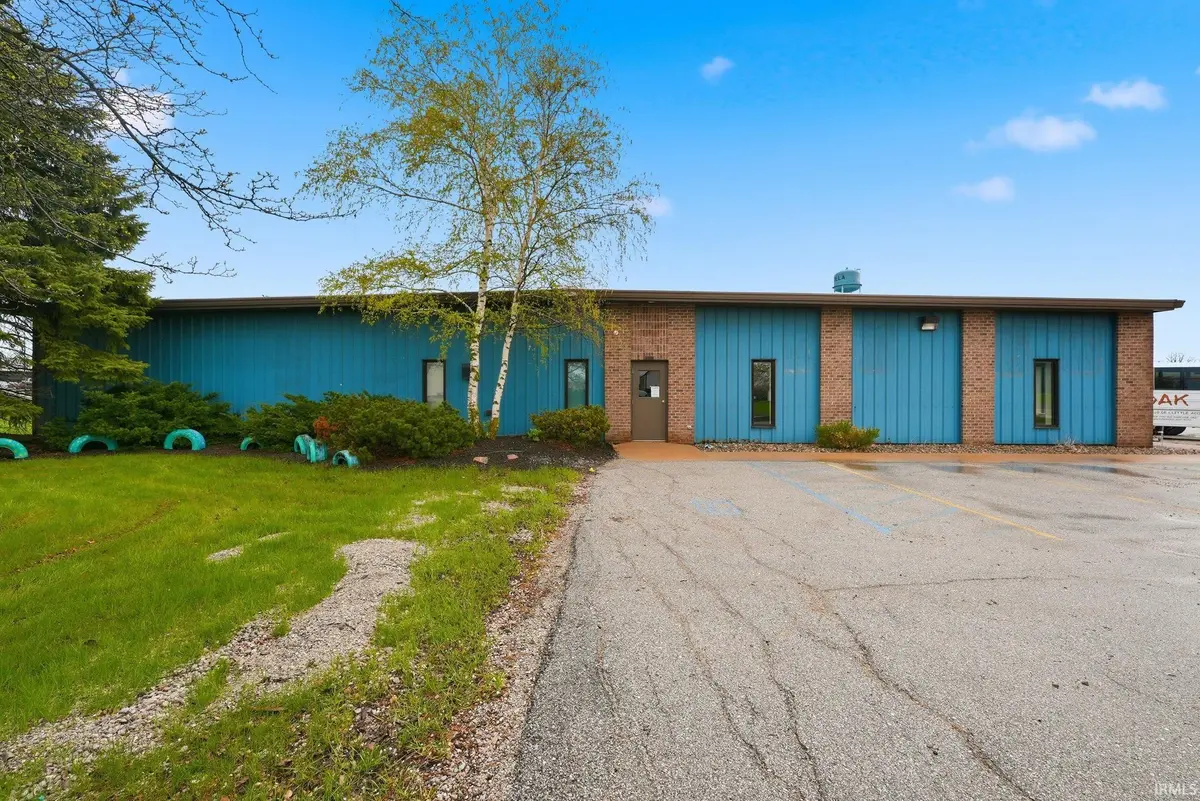 149 Green DR, Avilla, IN 46710