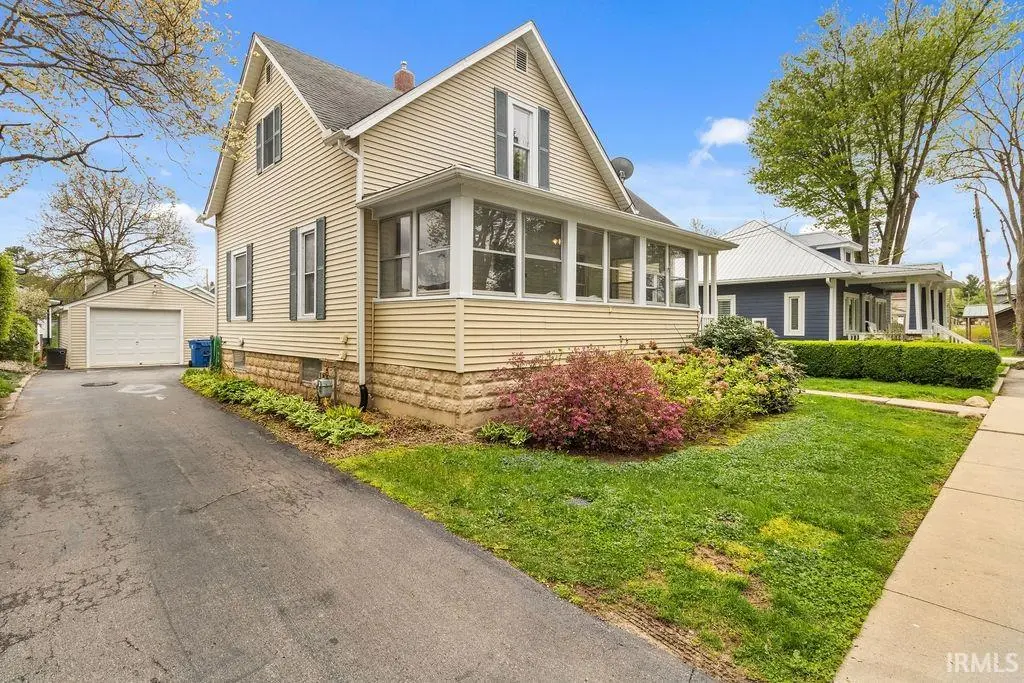 209 E Hawkins CT, Culver, IN 46511
