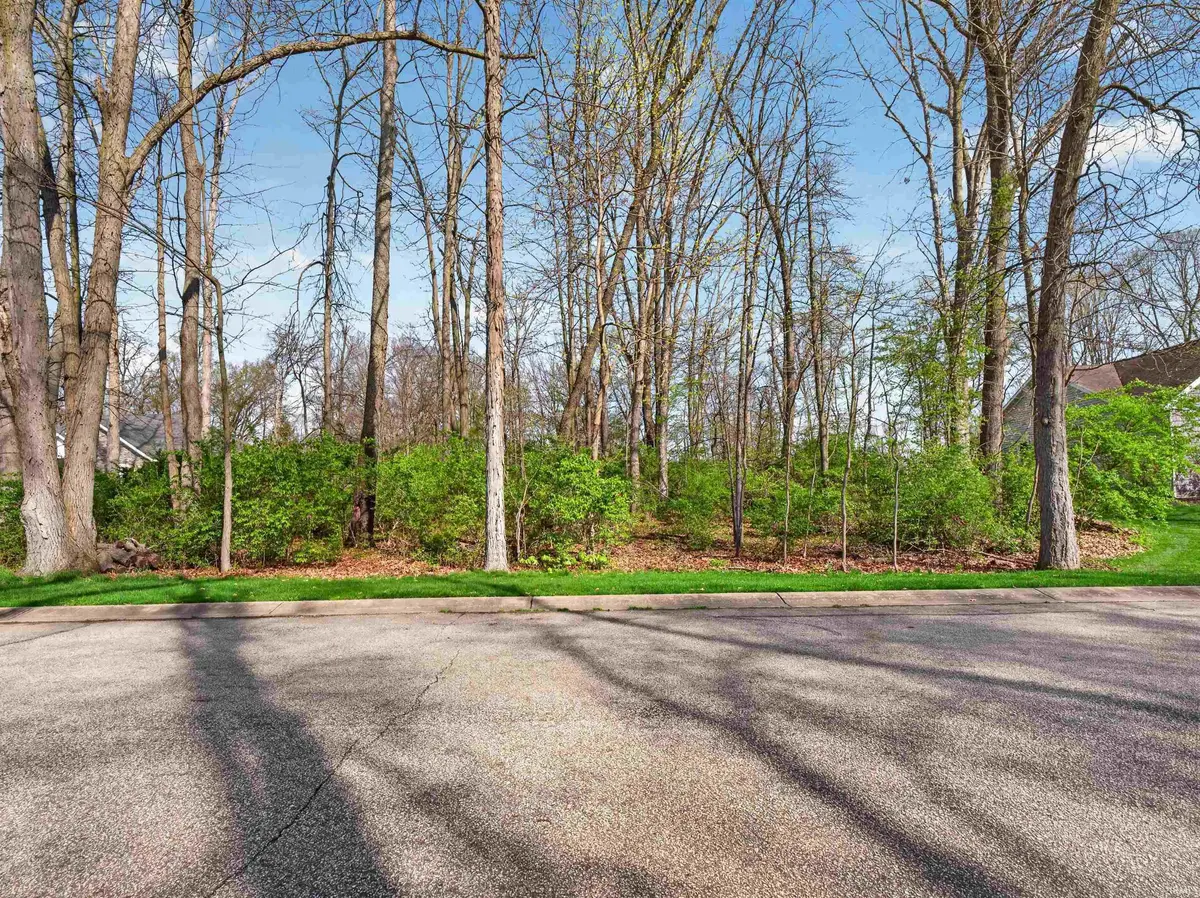 67491 Kensington DR, Goshen, IN 46526