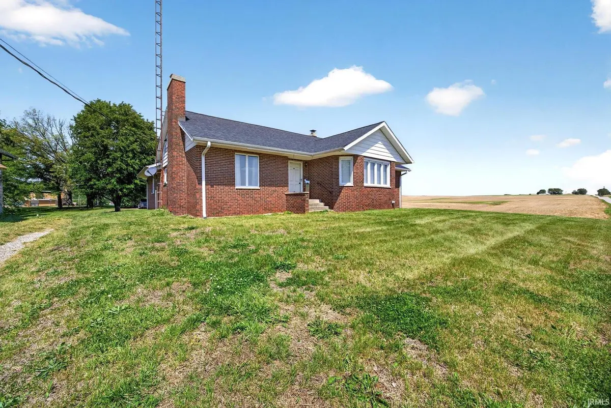 593 Marlatt ST, Plainville, IN 47568-5213