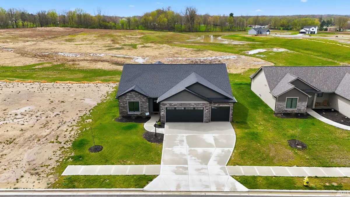150 Wagon Wheel DR, Warsaw, IN 46580