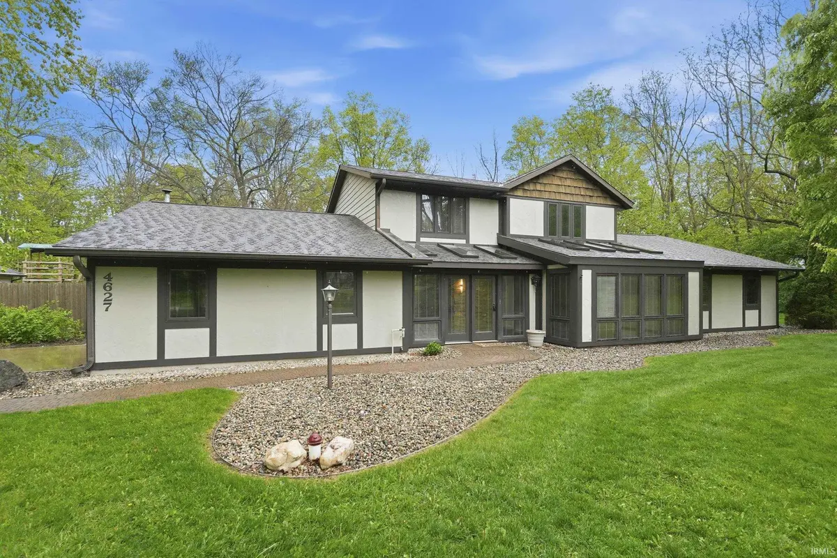 4627 Merriam Creek DR, Fort Wayne, IN 46816-3201