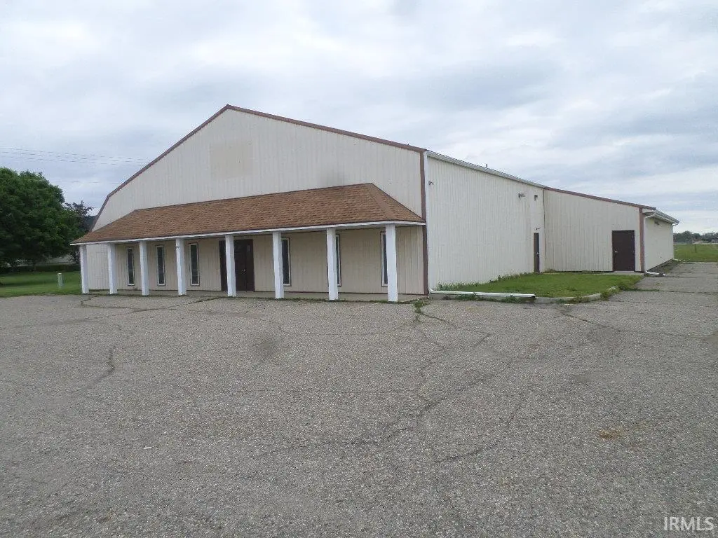 1202 E 4th ST, Rochester, IN 46975