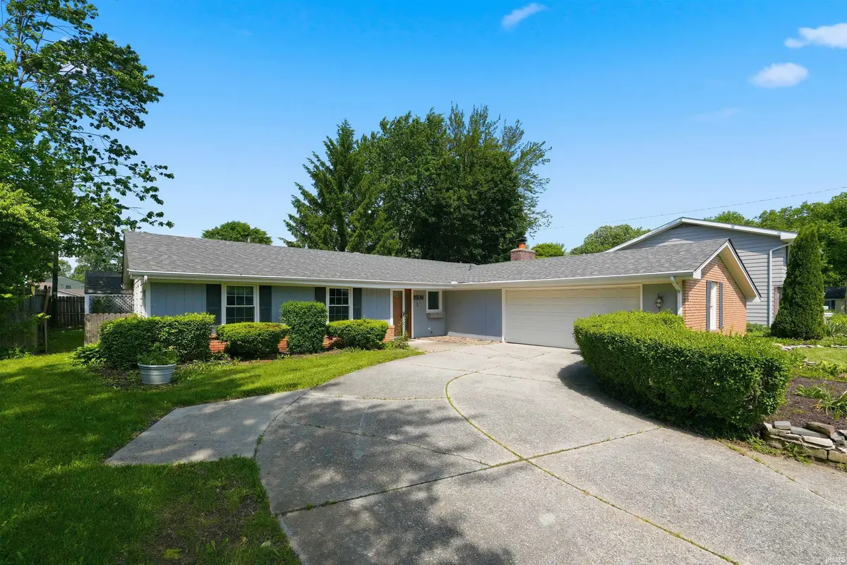 1509 Lake Forest DR, Fort Wayne, IN 46815