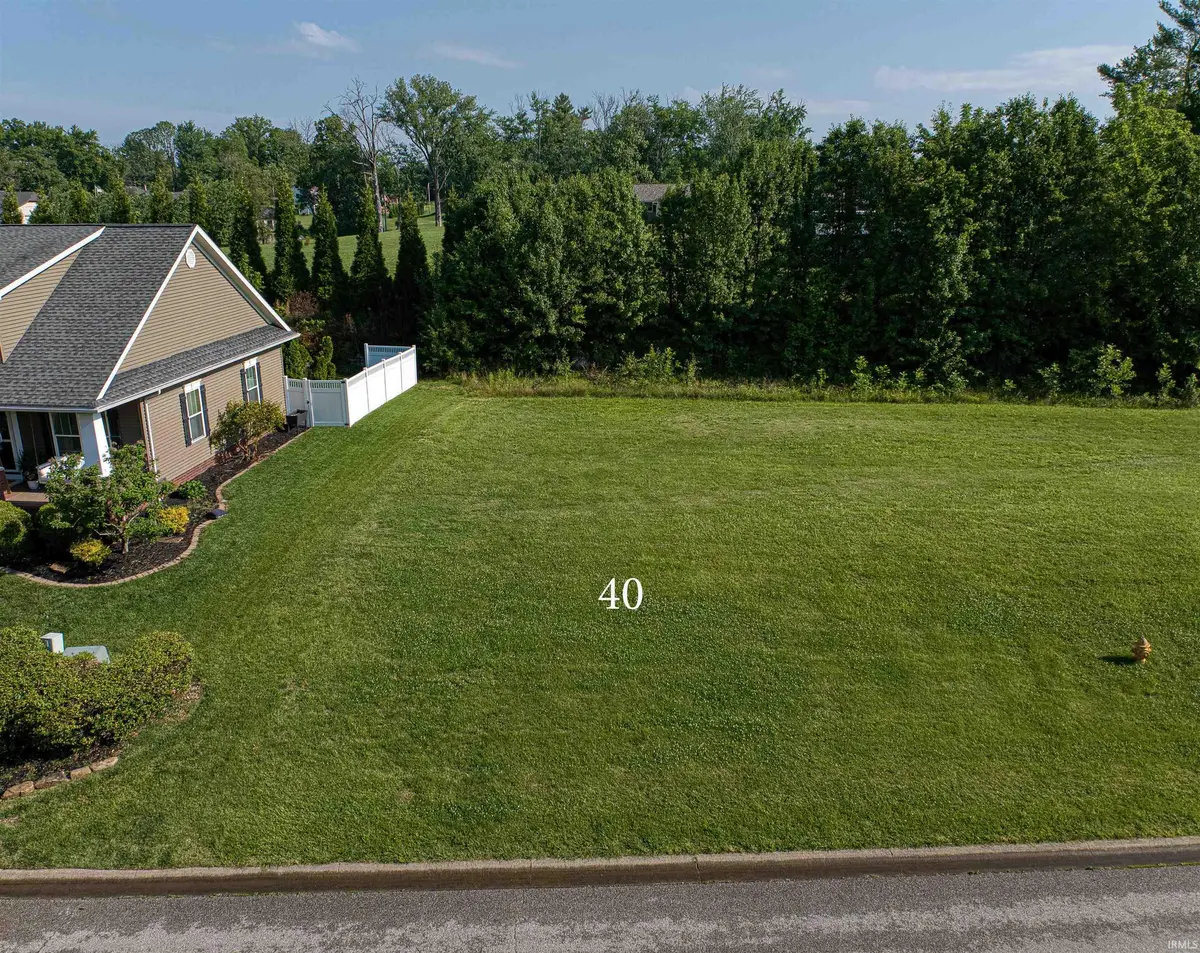 8211 Blessing WAY, Evansville, IN 47712
