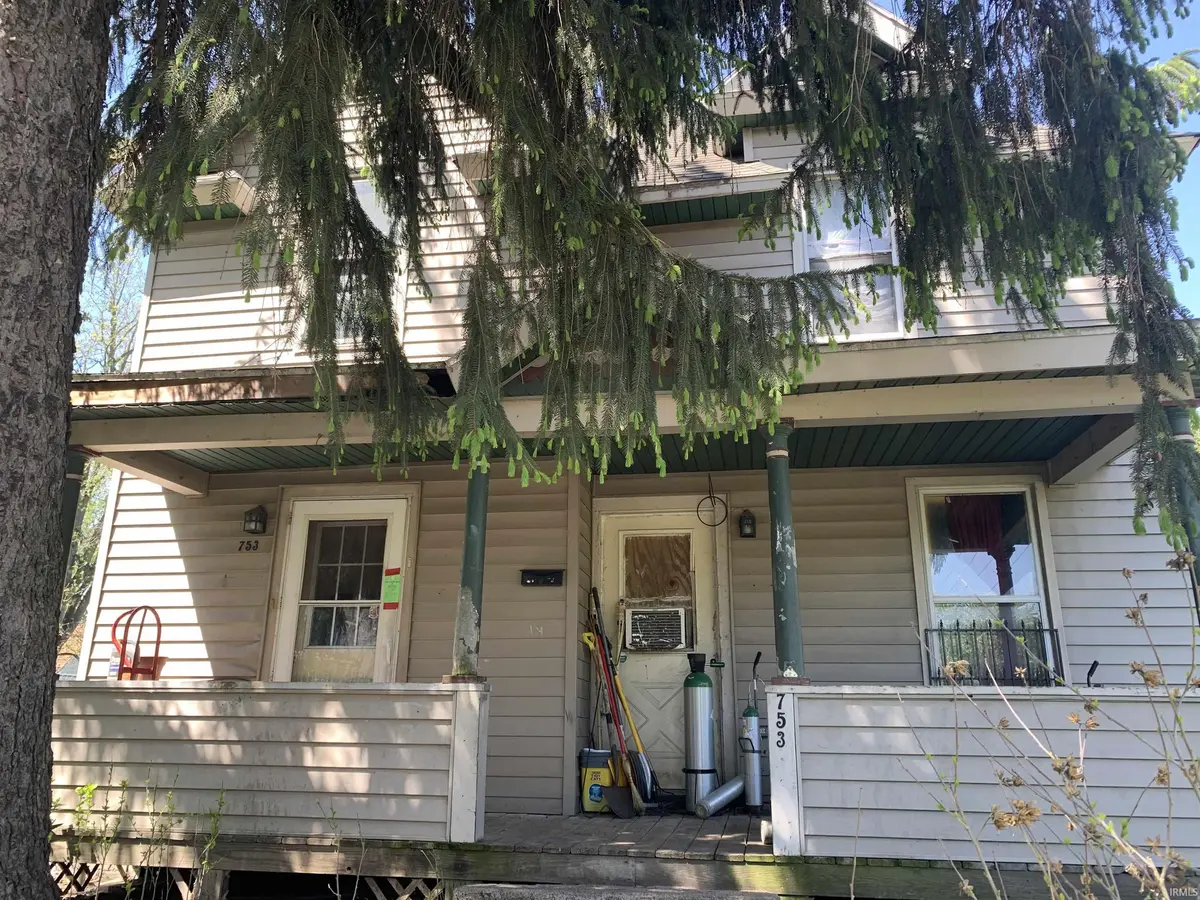 753 Cleveland AVE, South Bend, IN 46628
