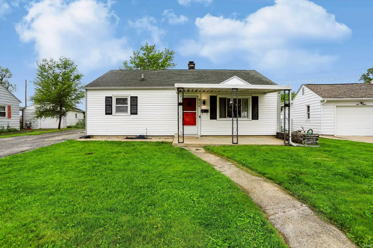 913 N Oxford DR, Marion, IN 46952-2518
