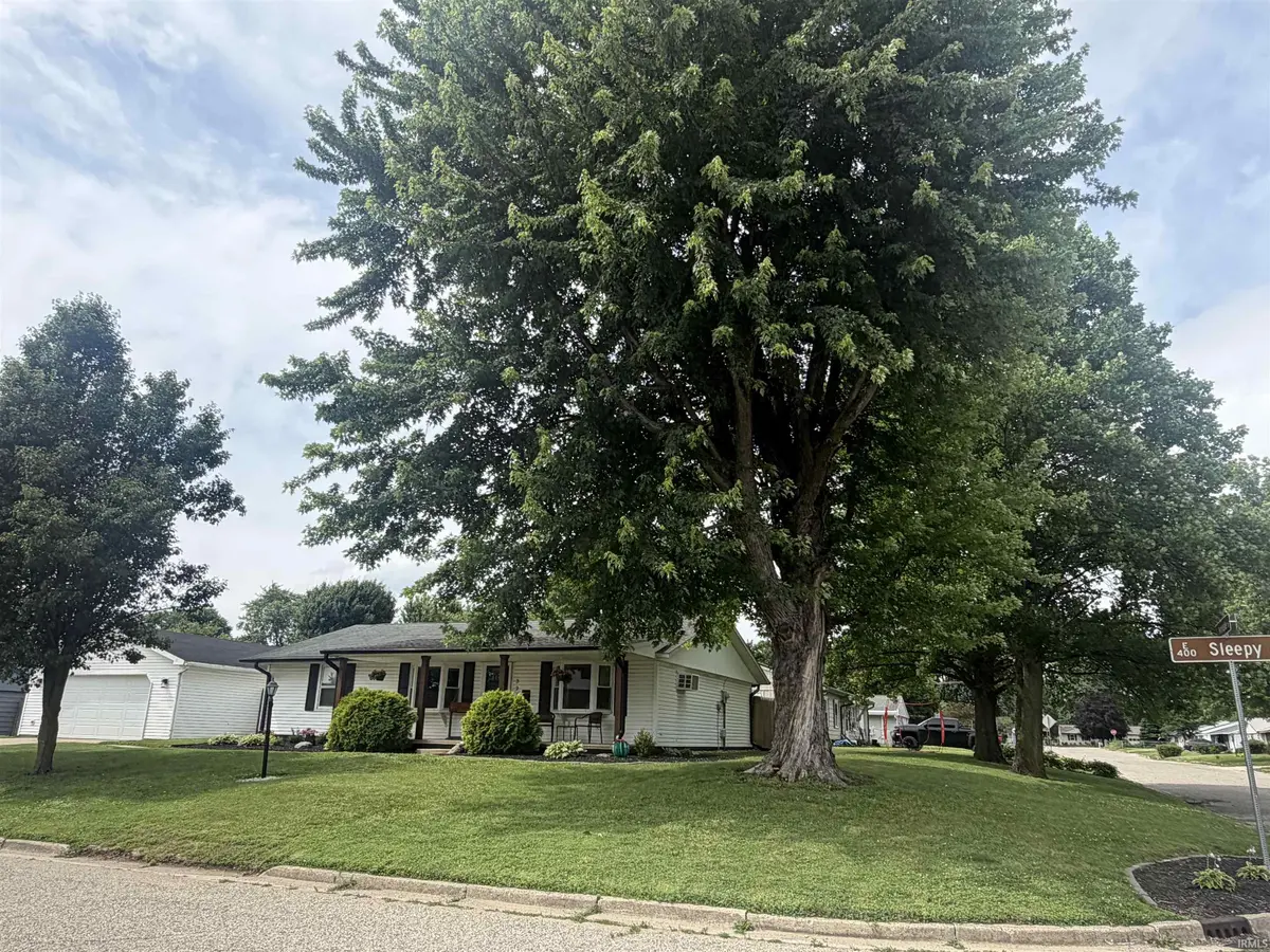 324 Sleepy LN, Attica, IN 47918
