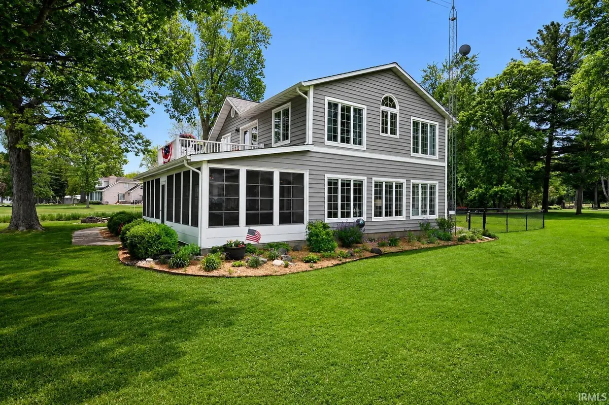 6019 S State Road 10 ***, Knox, IN 46534