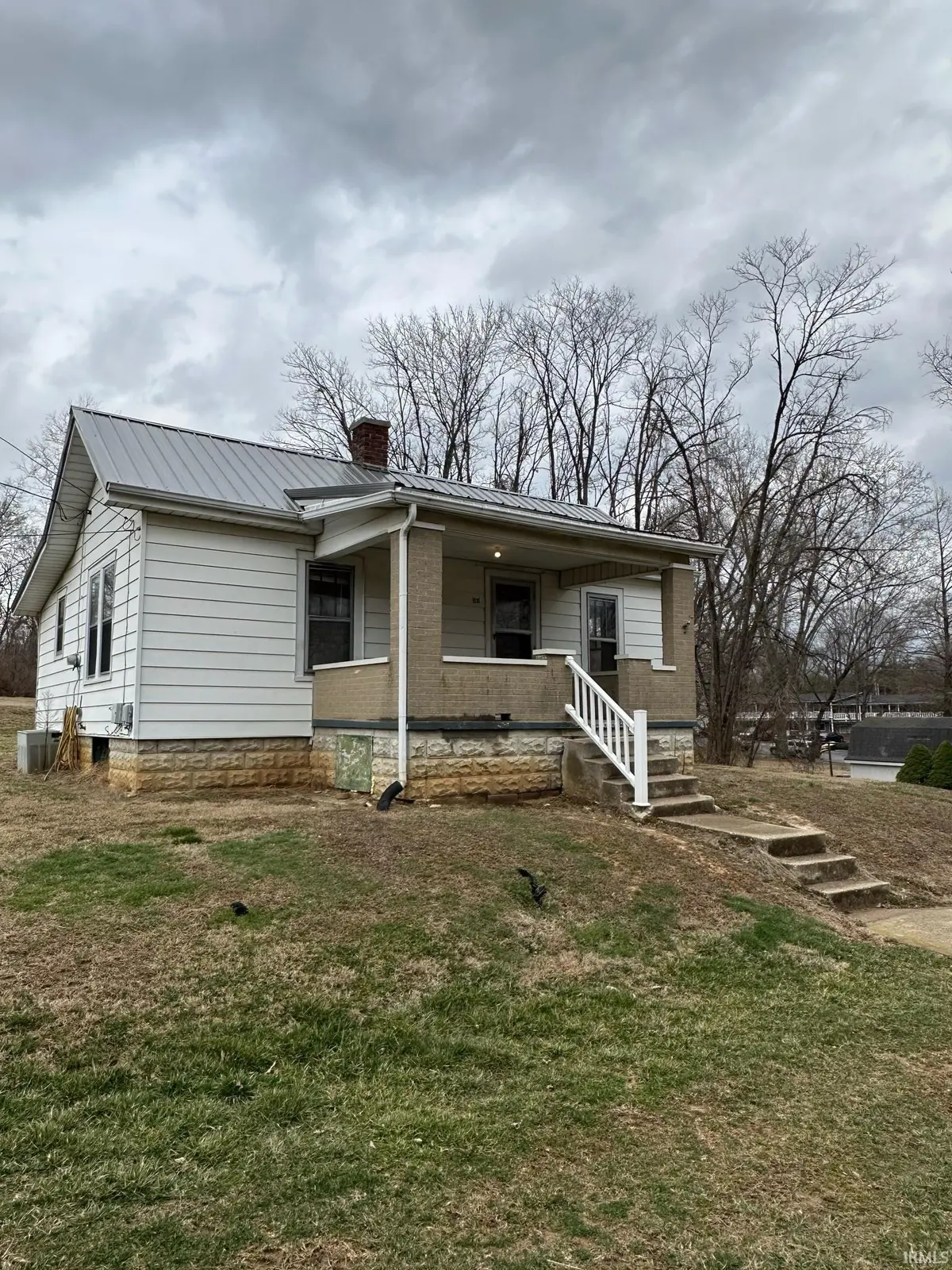 1016 W Country Club DR, Bloomington, IN 47403