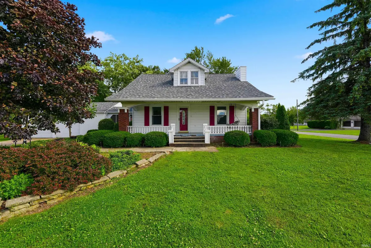 8901 E Jackson ST, Selma, IN 47383