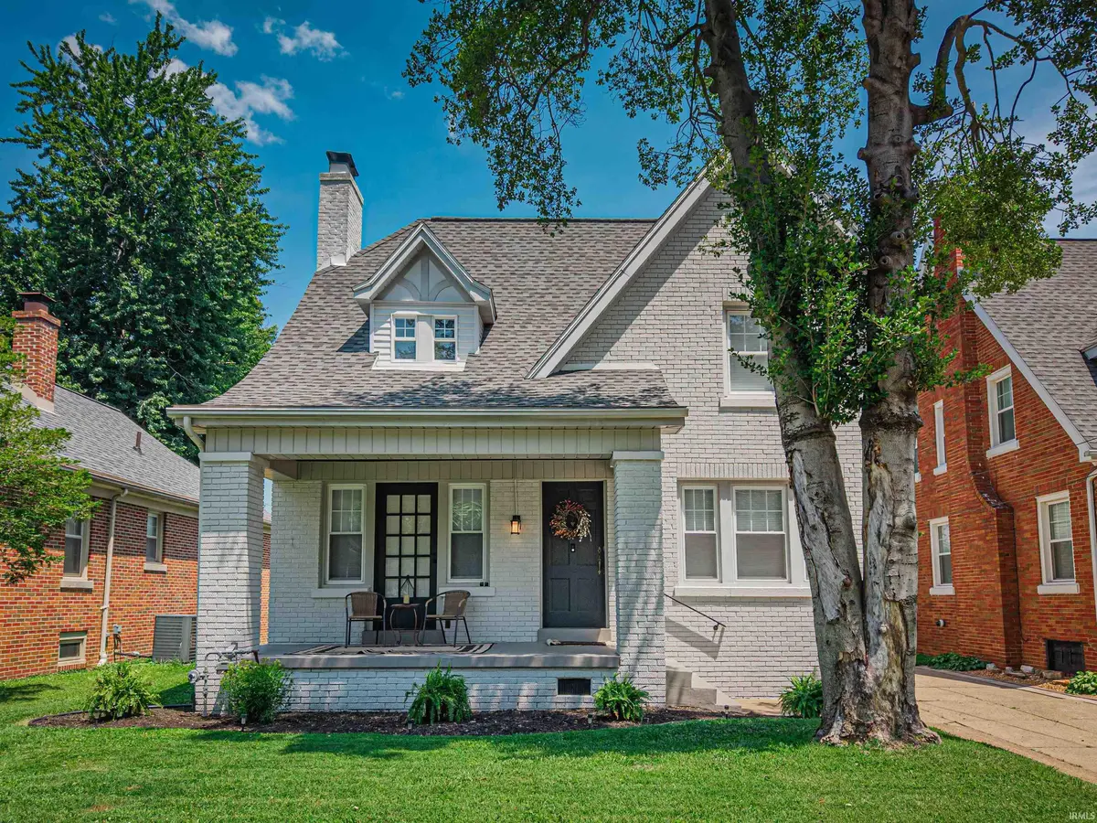 1816 Bayard Park DR, Evansville, IN 47714