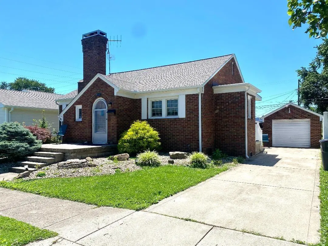 379 NE H ST, Linton, IN 47441