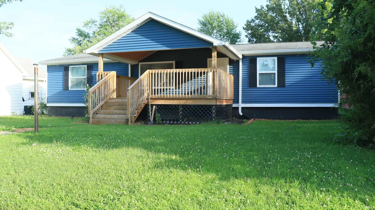 1411 W Walnut ST, Washington, IN 47501