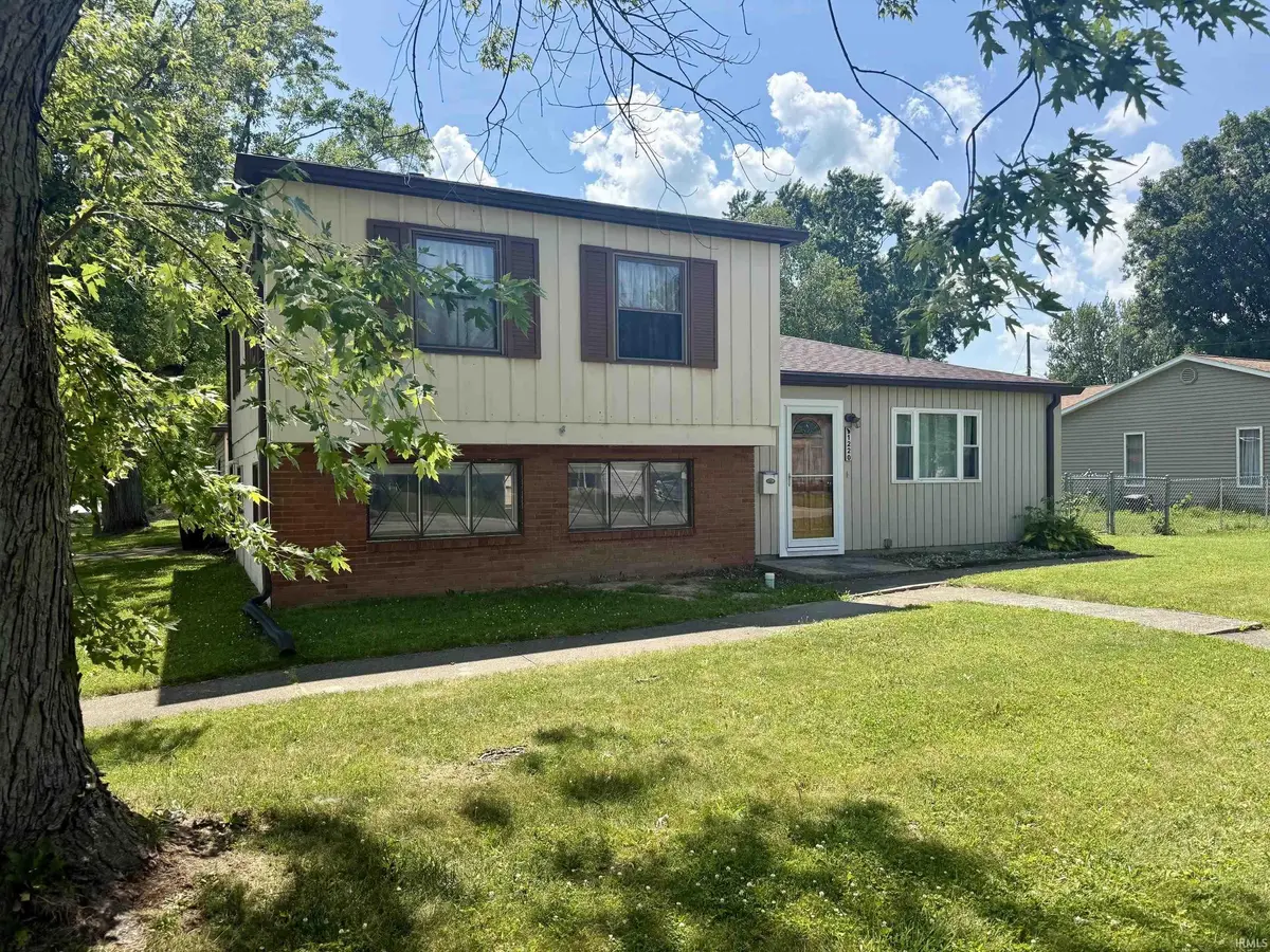 1220 N Lafontaine ST, Huntington, IN 46750