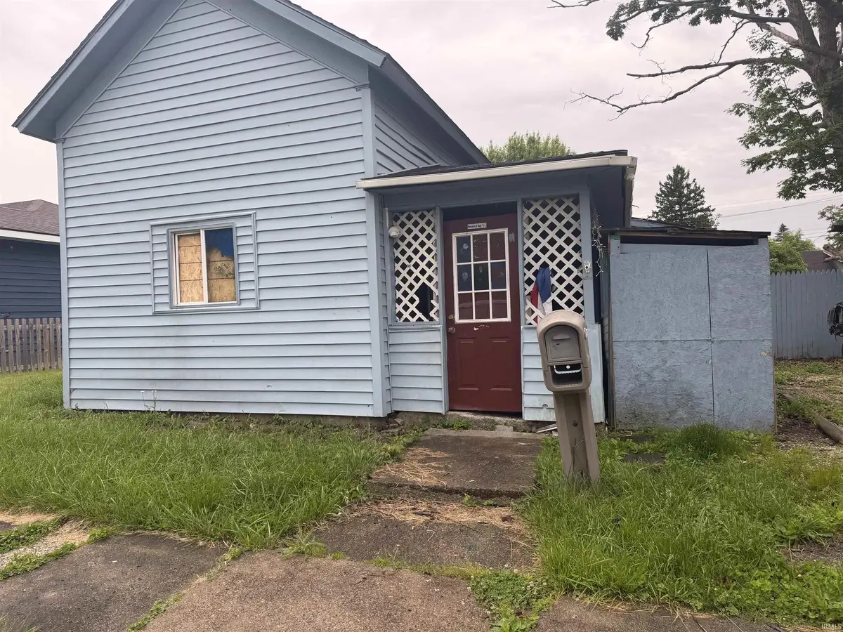 516 E Grant ST, Hartford City, IN 47348-1817