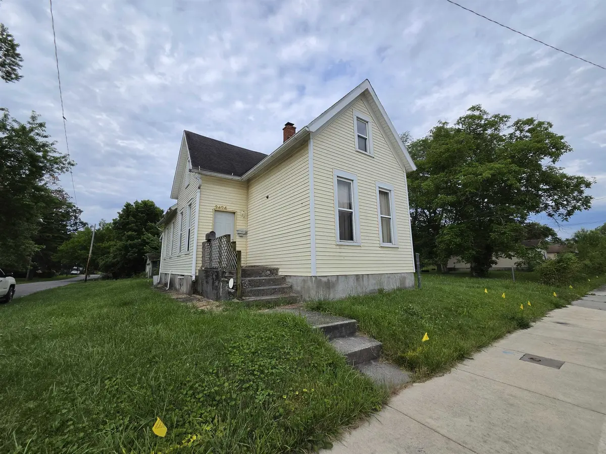 2524 Manford ST, Fort Wayne, IN 46806
