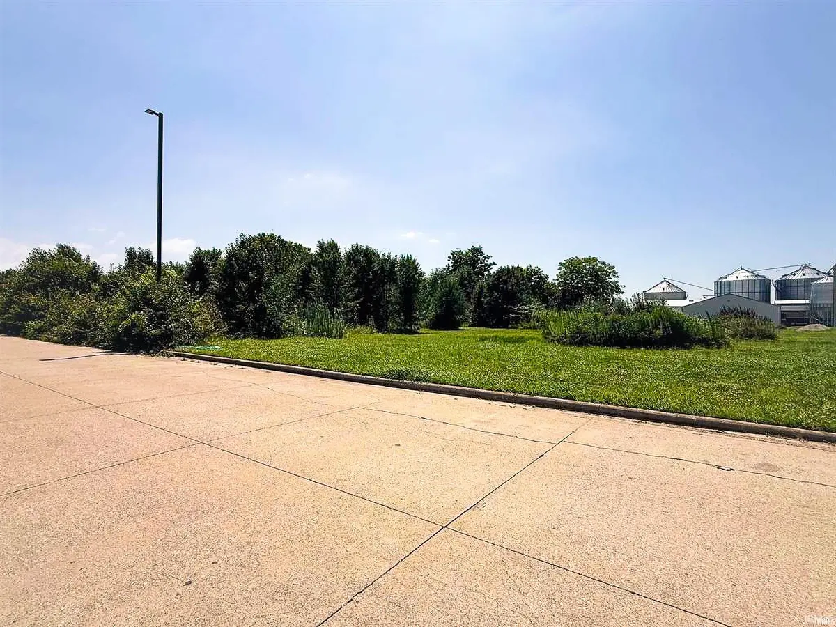12637 S Northgate DR, Haubstadt, IN 47639