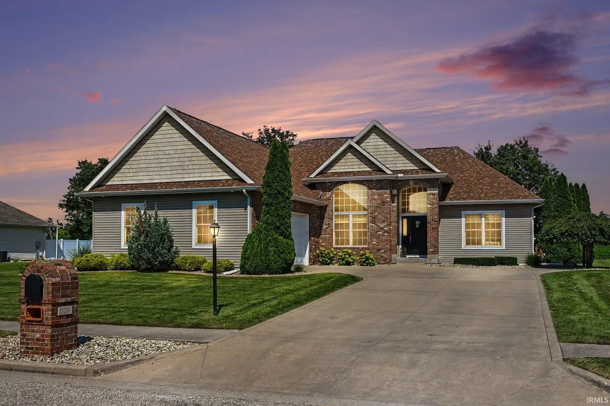 124 Westgate BLVD, Wakarusa, IN 46573-8507