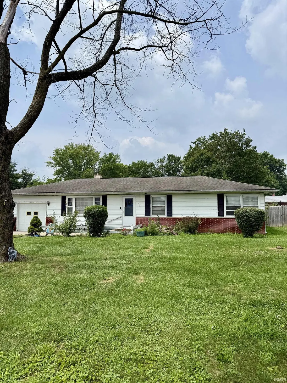 2205 S Dixon RD, Kokomo, IN 46902