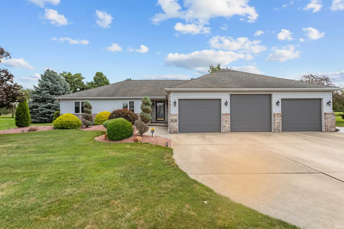 2128 LYNN DR, Kokomo, IN 46902