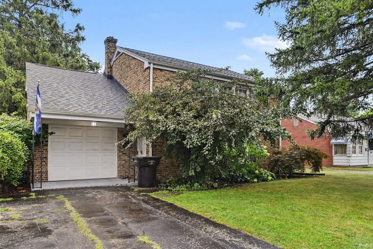 1819 McKinley AVE, South Bend, IN 46617
