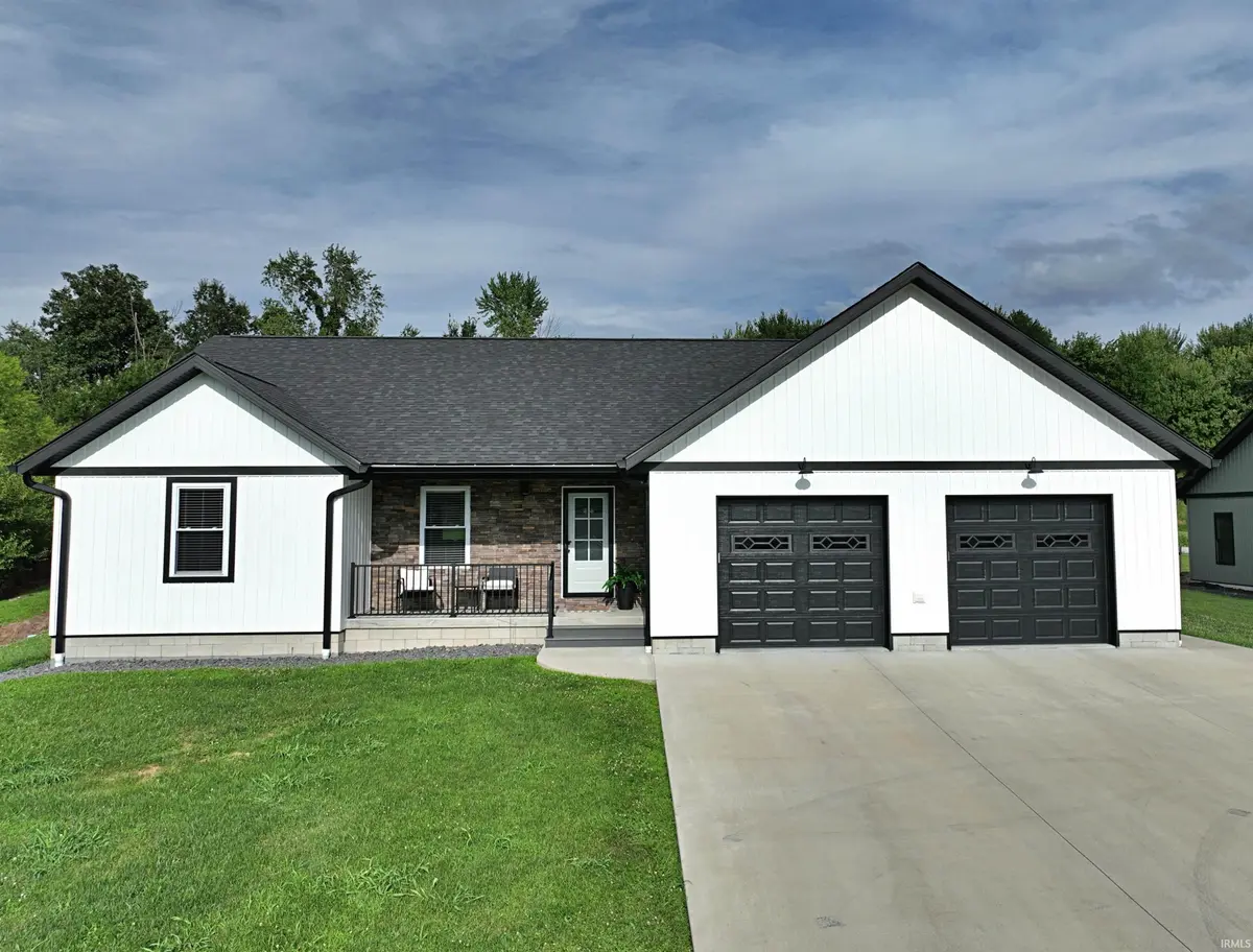 209 Poplar ST, Loogootee, IN 47553