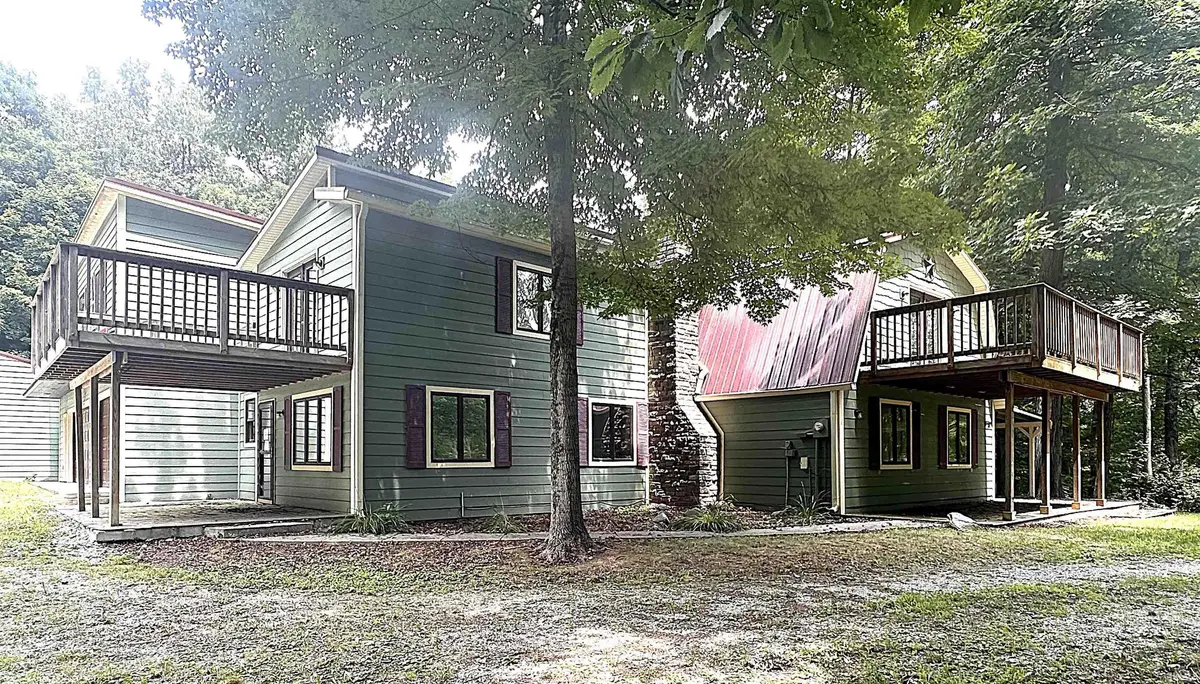 1747 E Tall Oaks LN, Greencastle, IN 46135