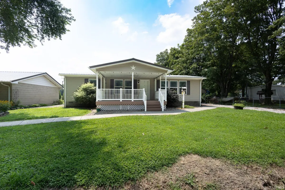 7399 Main ST, Wadesville, IN 47638