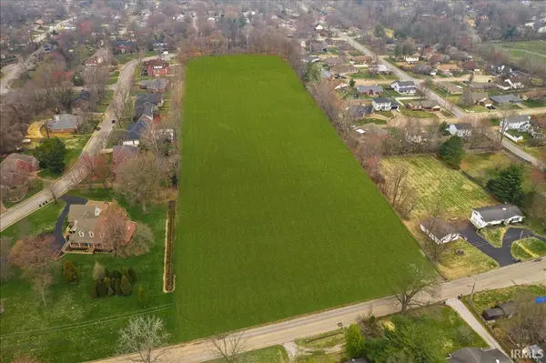 1 Hillside TRL, Newburgh, IN 47630
