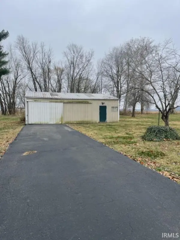 275 W Scott ST, Medora, IN 47260